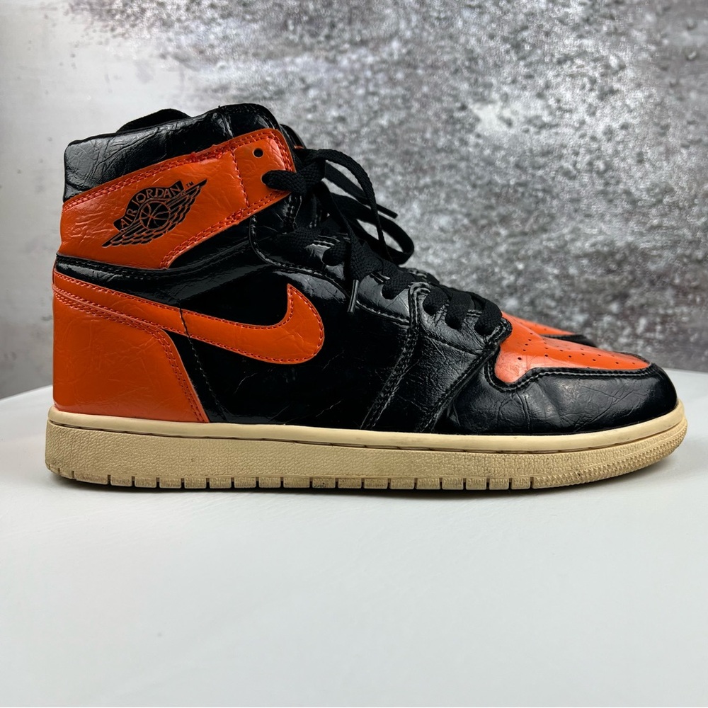 525gias Nike Air Jordan 1 Retro High OG "Shattered Backboard 3.0" Black/Starfish